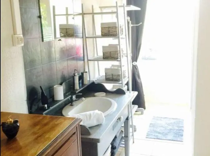 Bas De Maison דירה